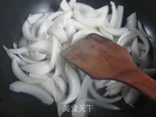 Stir-fried Gluten with White Onion recipe