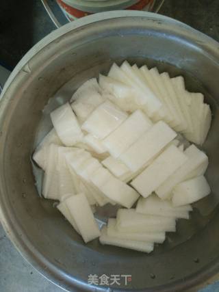 Fried Yam with Shredded Pork recipe