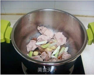 A Bowl of Soup for Early Autumn Tonic-pork Ribs and Radish Soup recipe