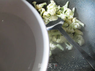 Stir-fried Cauliflower with Duck Blood recipe