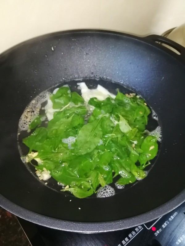 Simple and Delicious~~ Egg Noodle Soup with Wolfberry Leaf recipe