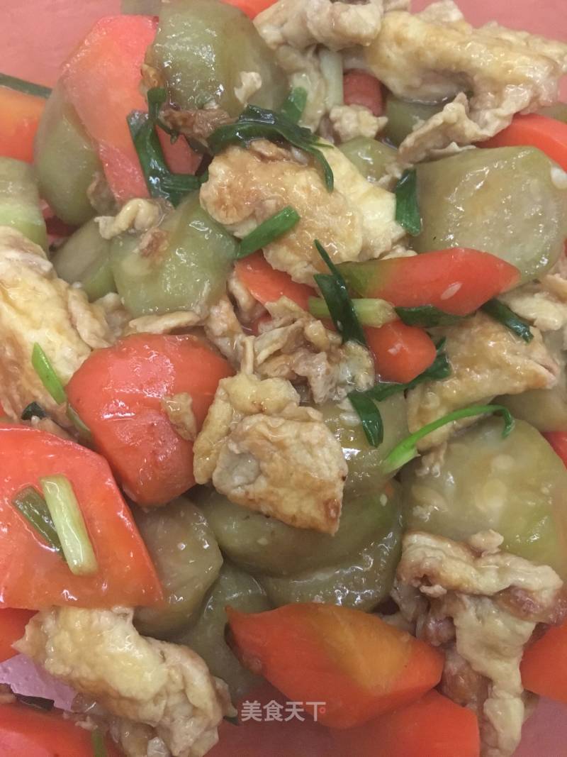 Scrambled Eggs with Loofah and Carrots (traffic Light) recipe