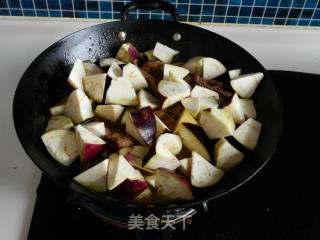 Stewed Pork Ribs with Potato and Eggplant recipe