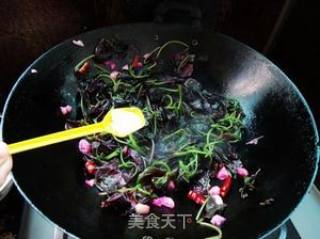 Stir-fried Red Amaranth with Garlic recipe