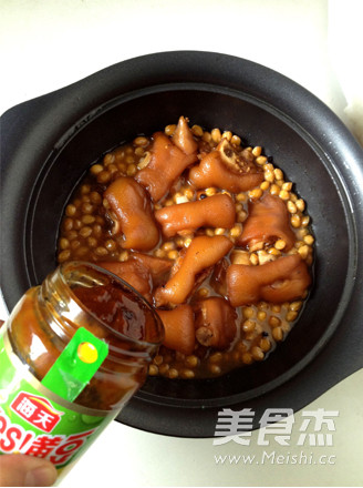 Braised Pork Knuckles with Soy Beans recipe