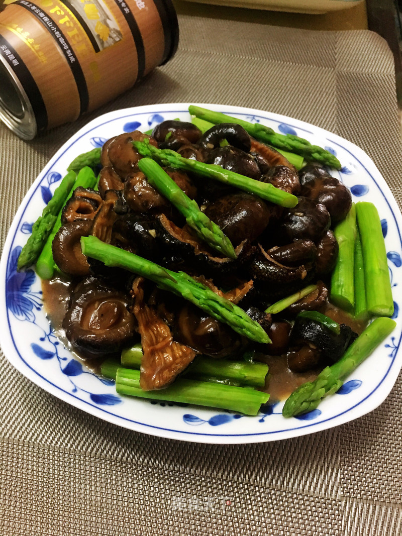 Braised Mushroom and Sea Cucumber with Abalone Sauce recipe