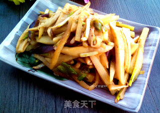 Stir-fried Radish with Coprinus Mushroom recipe