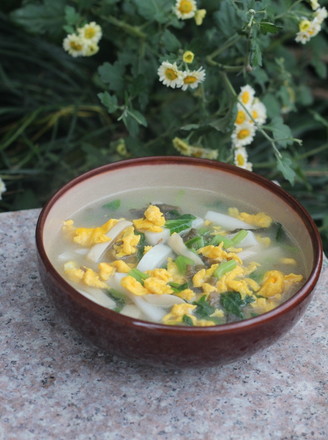 Green Vegetable and Egg Soup Rice Cake