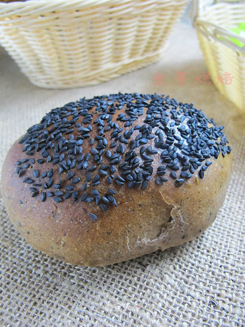 Black Sesame Flour Bread