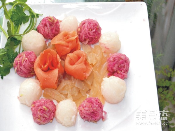 Salmon and Carrot with Jellyfish recipe