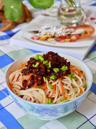 Flavored Chicken Sauce and Chili Noodles recipe