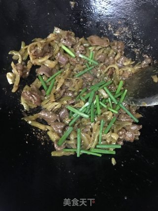 Stir-fried Beef with Mustard recipe