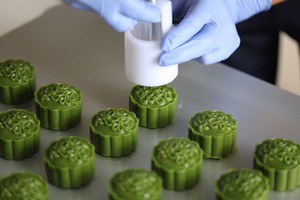 Healthy Green Juice Mooncake recipe