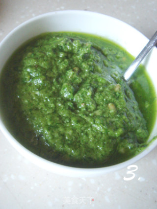 Spring is Undoubtedly Green and Green-green Sauce Smoke Tube Pasta recipe