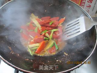 Stir-fried Sausage with Pesto recipe