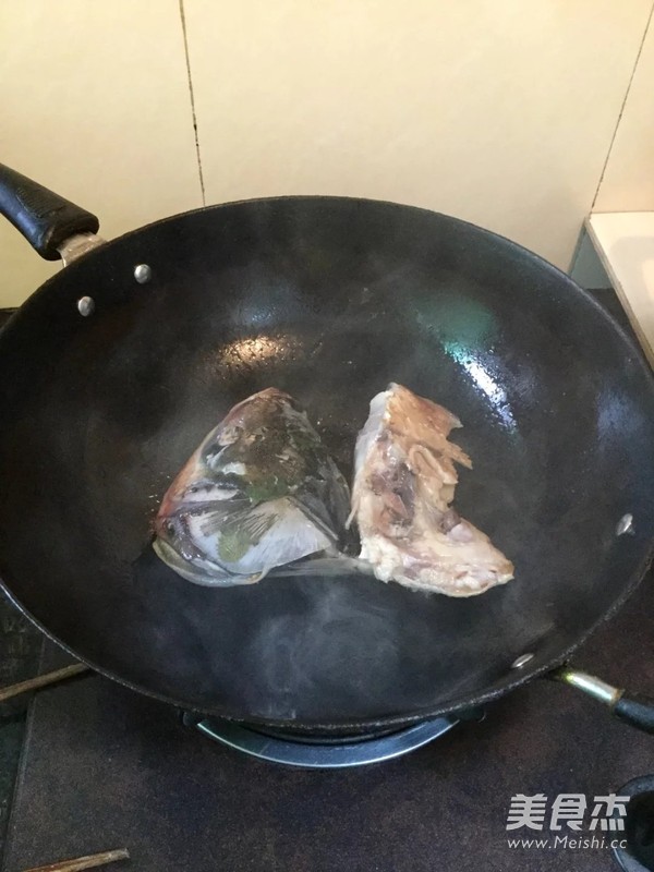 Carrot Fish Head Soup recipe