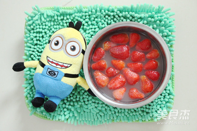 Homemade Canned Strawberries (with Secret Recipe for Washing Strawberries) recipe