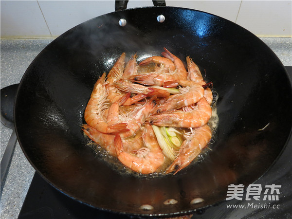 Stir-fried Sea Prawns with Spicy Oil recipe