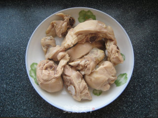 Stewed Chicken Legs with Dried Mushrooms and Bamboo Shoots recipe