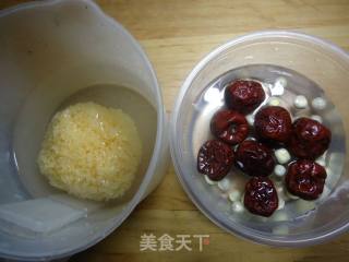 Red Date, Lotus Seed and Tremella Soup recipe