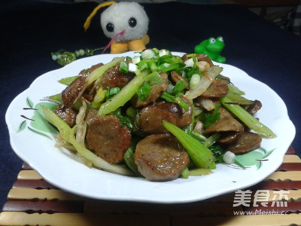 Celery Fried Beef Balls recipe