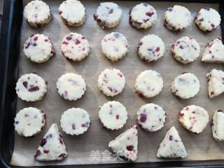 Cranberry Whipped Cream Scones recipe