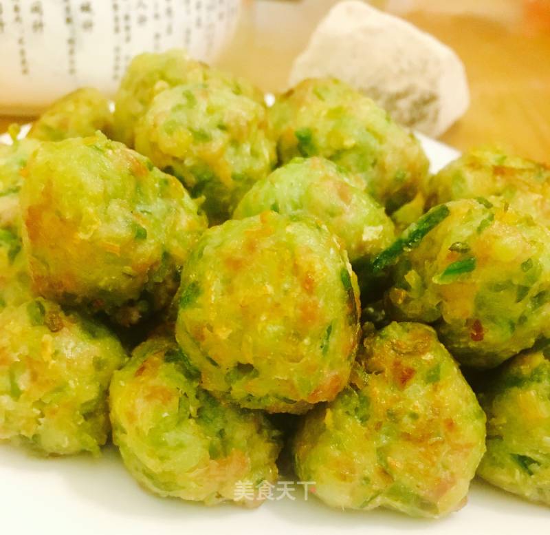 Deep-fried Shredded Carrot Meatballs recipe