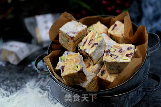 Good Souvenirs for Visiting Relatives and Friends During The Spring Festival [snowflakes Cake] recipe