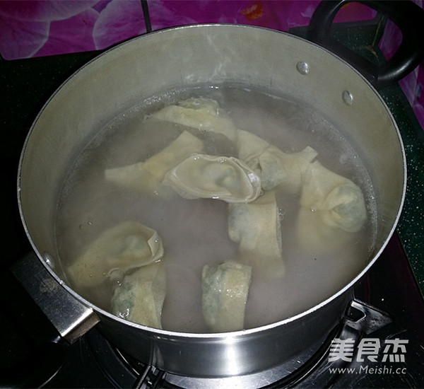 Shepherd's Purse and Pork Wonton recipe