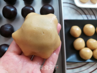 Cantonese Red Bean Paste and Egg Yolk Mooncake recipe