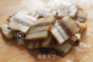 Stir-fried Bacon with Dried Tofu recipe