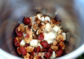 Red Dates, Walnuts, Yam, Rice and Soy Milk recipe