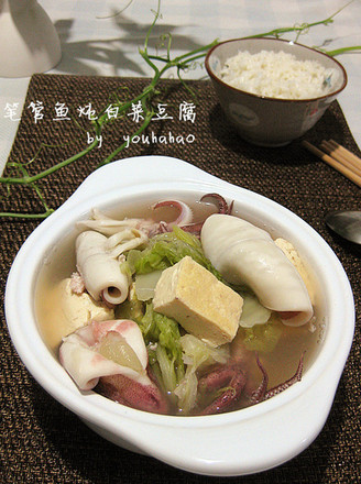Pen Tube Fish Stewed with Cabbage Tofu