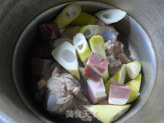 Bacon Lei Sun Bone Soup recipe