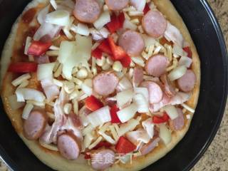 Taiwan Sausage and Bacon Pizza recipe