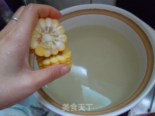 Golden Yellow Autumn-------corn Bone Soup recipe