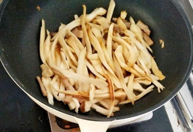 Fried Pork with Pleurotus Eryngii recipe