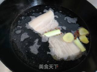 Pork Belly Stewed with Sauerkraut and Frozen Tofu recipe