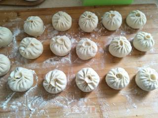 #春食野菜香# Shepherd's Purse Fragrant Dried Sea Rice Buns recipe