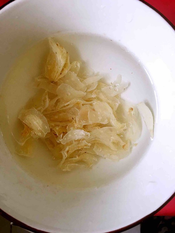 Sydney White Fungus and Lotus Seed Soup recipe