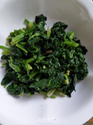 Spinach with Sesame Sauce and Egg Crust recipe