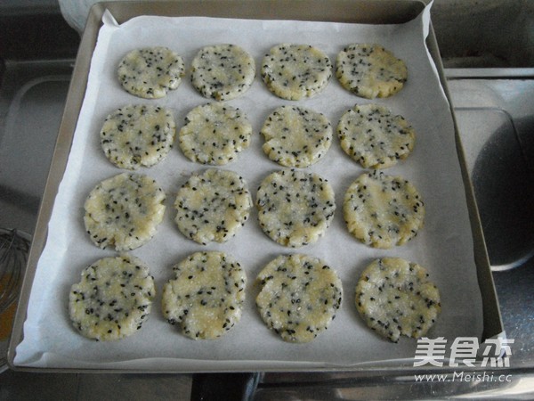 Coconut Black Sesame Shortbread Cookies recipe