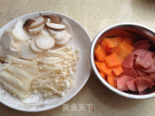 Stir-fried Fresh Mushrooms with Sliced Pork recipe