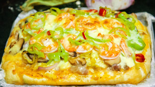 Sea and Land Fresh Pizza-winners of Lezhong Colorful Summer Baking Competition recipe