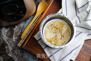 Stewed Pear with Rock Sugar and Tremella (breaking Machine Version) recipe