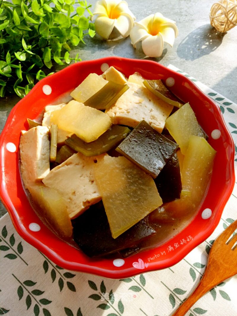 Stewed Tofu with Winter Melon and Kelp recipe