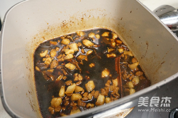 Braised Pork Rice with Black Porcini Mushrooms recipe