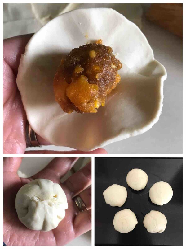 Salted Egg Yolk Meat Muffins recipe