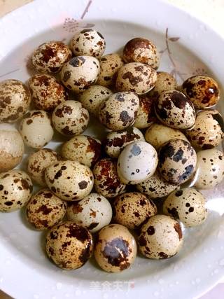 Marinated Quail Eggs recipe