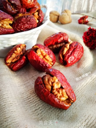 Red Dates with Walnuts recipe